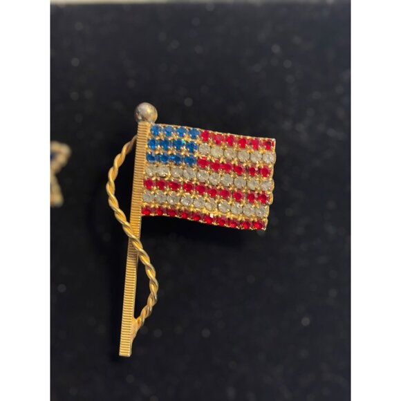 4 piece Patriotic Brooch Pin Set Collection With Stars & Stripes Design Red/Blue - Picture 8 of 16